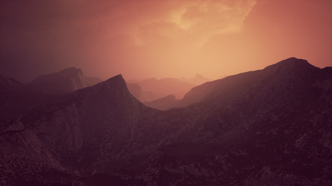 일몰 때 바위산 위 의 극적 인 하늘