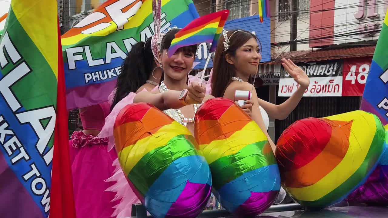 태국 푸켓에서 lgbti 프라이드 퍼레이드