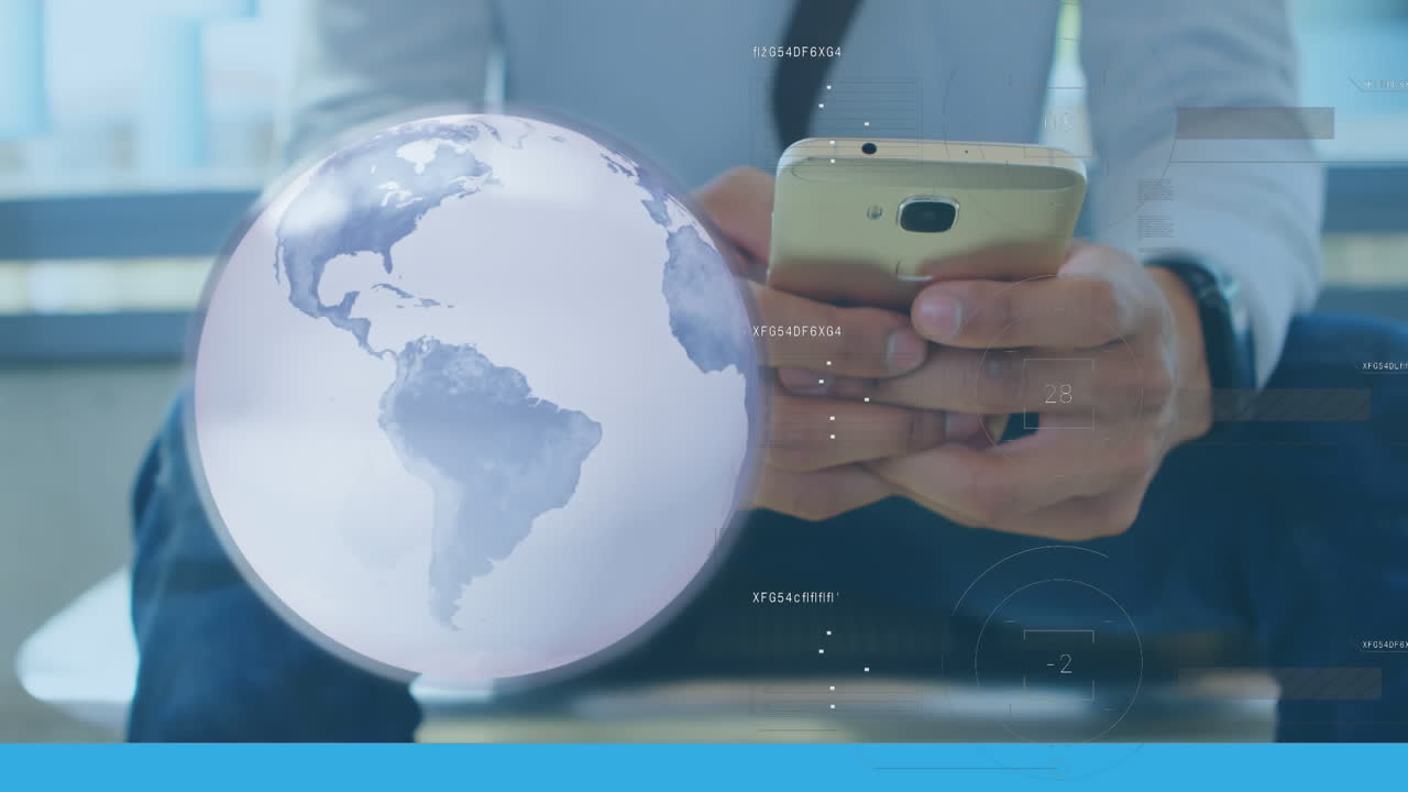 animación de la red mundial de conexiones y procesamiento de datos a través de un empresario que usa un teléfono inteligente