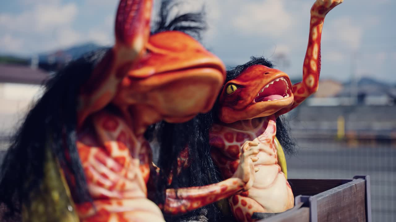 일본 후쿠사키 시 (fukusaki, hyogo, japan) 에 있는 두 개의 카파 괴물.