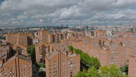 Tío-Pío's-viewpoint:-A-perfect-stage-to-admire-Madrid's-rich-architectural-mosai