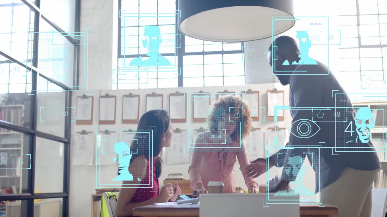 회의에서 청사진을 논의하는 다양한 건축가들에 대한 디지털 초상화와 데이터