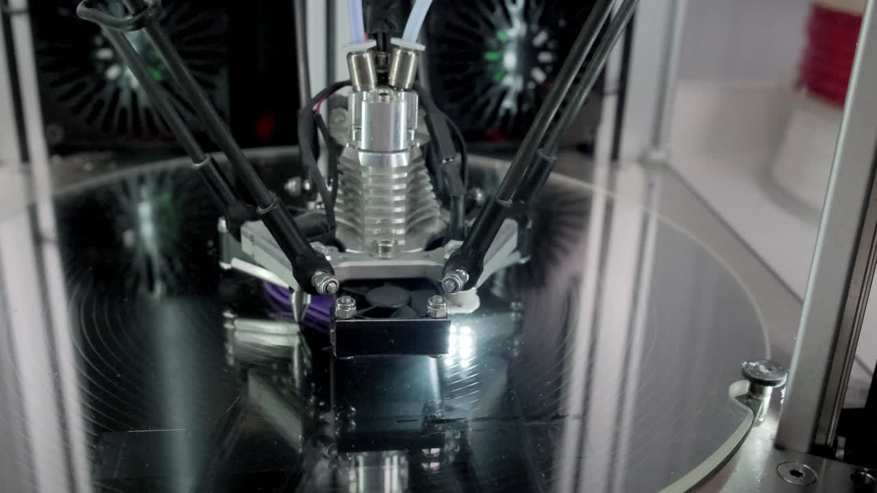 vista de cerca de la impresora 3d de hotend