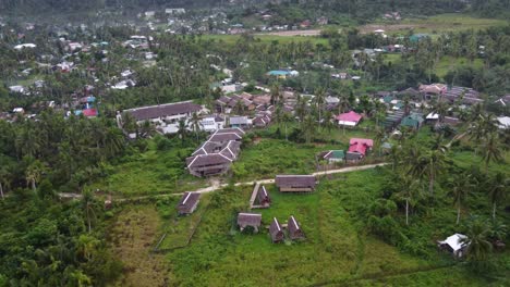 Homes-and-accommodations-of-port-barton-village-in-traditional-basic-Huts-style