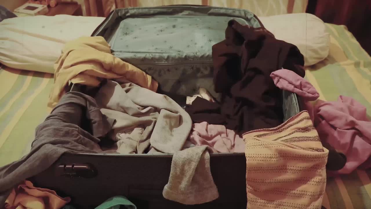 한 달 여행 후 짐을 풀고 있었는데 비트마다 모션을 멈추지 않는 이유는 무엇입니까?