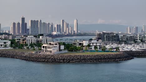 Isla-Artificial-De-Lujo-De-La-Ciudad-De-Panamá