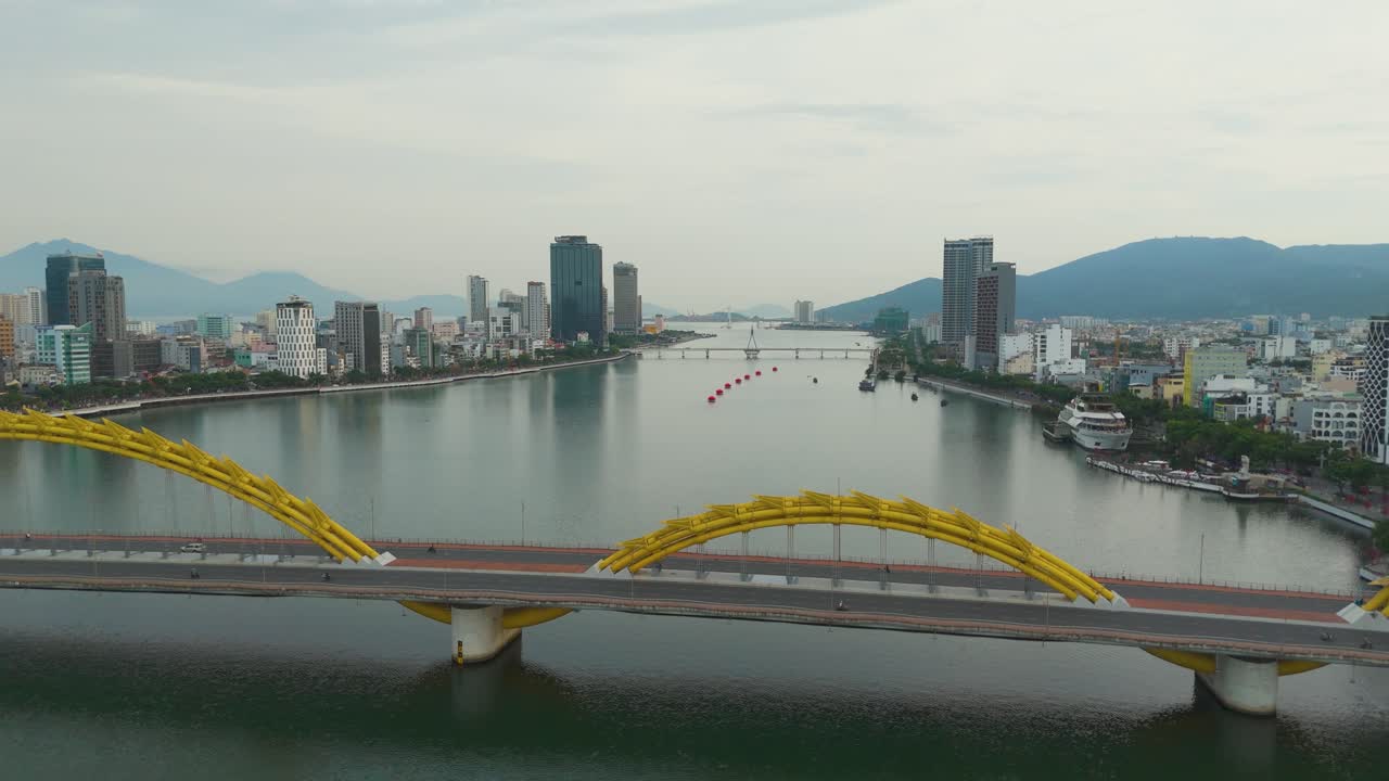 Panoramic view Dragon Bridge | Danang city - Vietnam