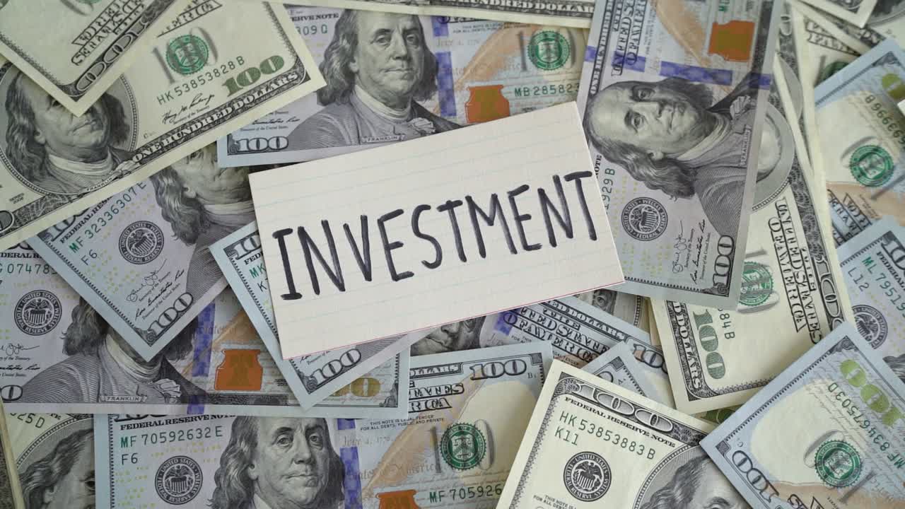 concepto de dinero listo para oportunidades de inversión