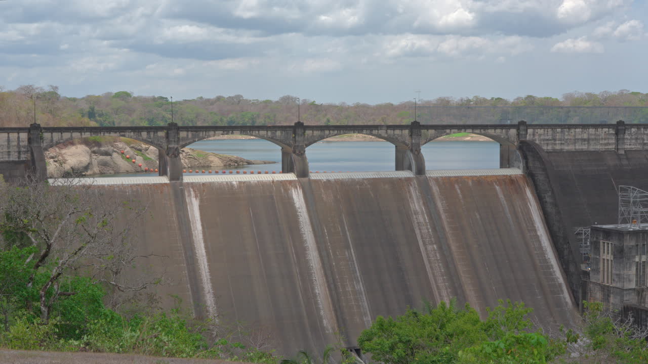 Static shot of Madden Dam on Lake Alajuela during a long period of drought