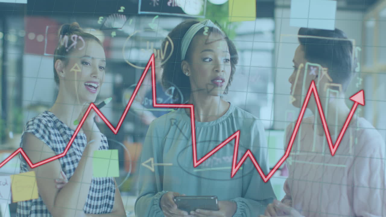 사무실에서 회의를 가진 다양한 사업가들에 대한 금융 데이터 처리의 애니메이션