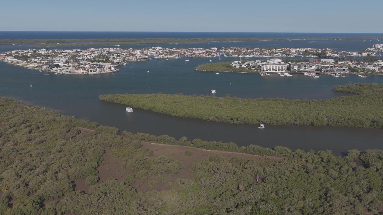 Vista aerea di Crab Island nel Queensland, Australia - Ripresa con drone.