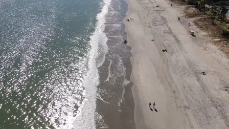 Caminantes-De-La-Playa-En-Hyper-Lapse-En-Myrtle-Beach-SC