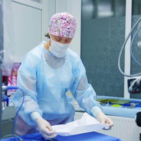 doctor preparing eye vision surgery