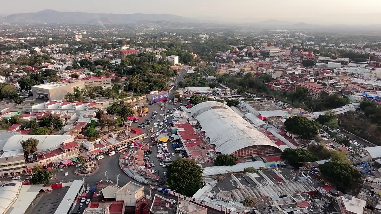 Mercado adolfo lopez in cuernavaca, showing busy market streets and colorful stalls, aerial view
