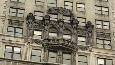 sculptures sur le bâtiment de détroit