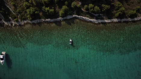 Top-down-view-of-beautiful-turquoise-water-in-Croatia