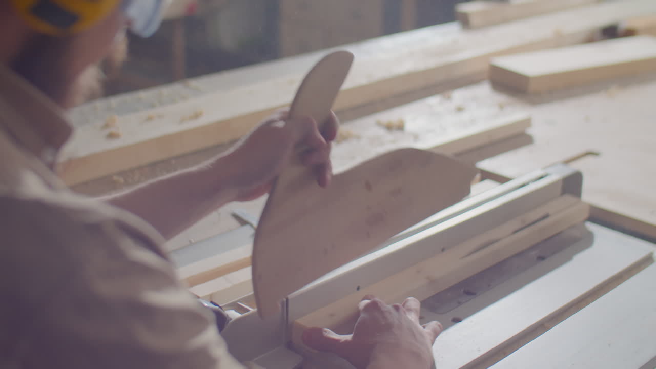 Woodworker Cutting Board with Table Saw