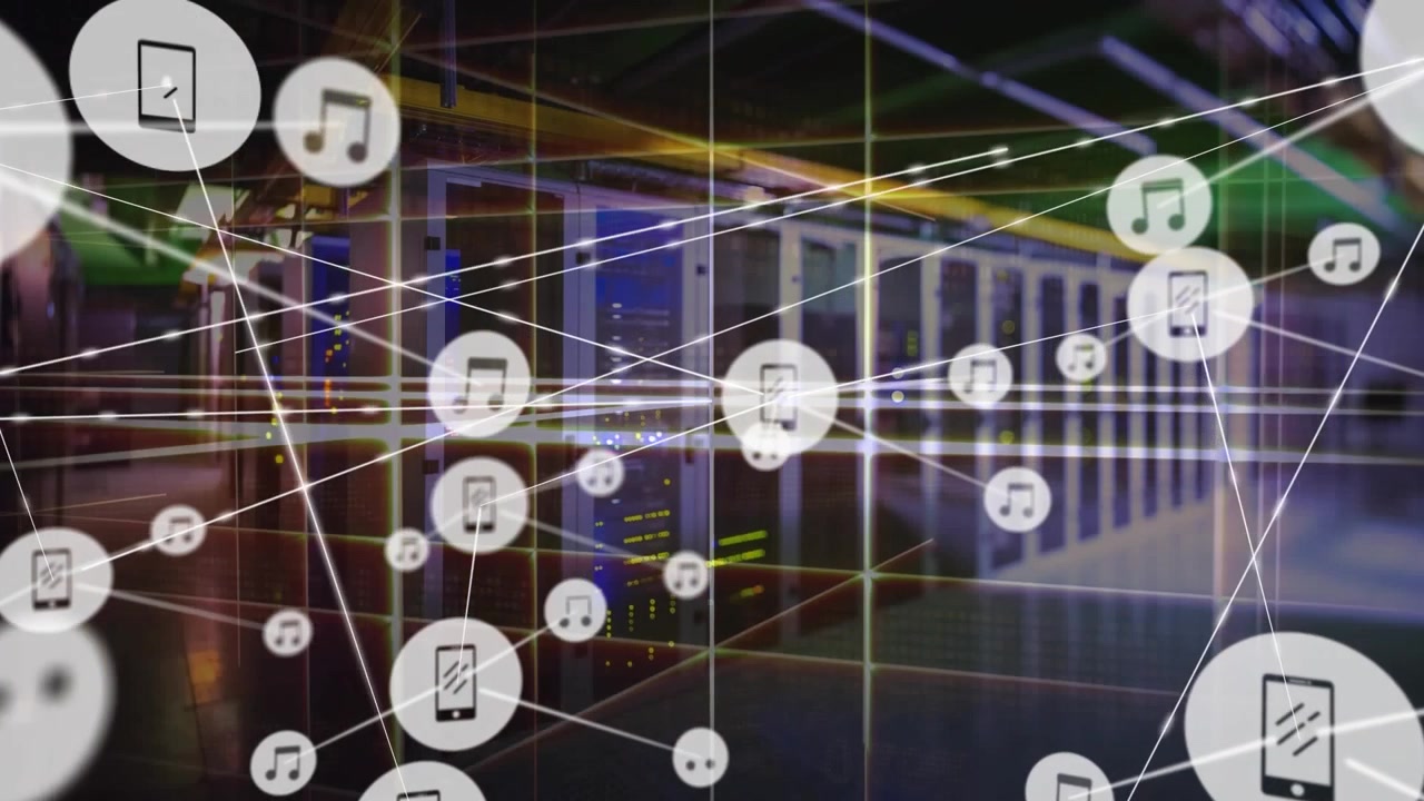 Animazione di una rete di connessioni con icone sopra una server room