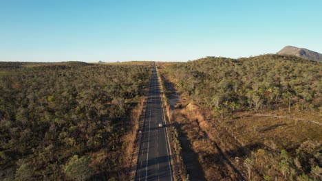 largo camino a través de la meseta