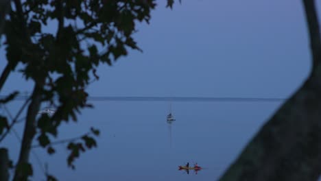 Gente-Haciendo-Kayak-En-Cape-Cod