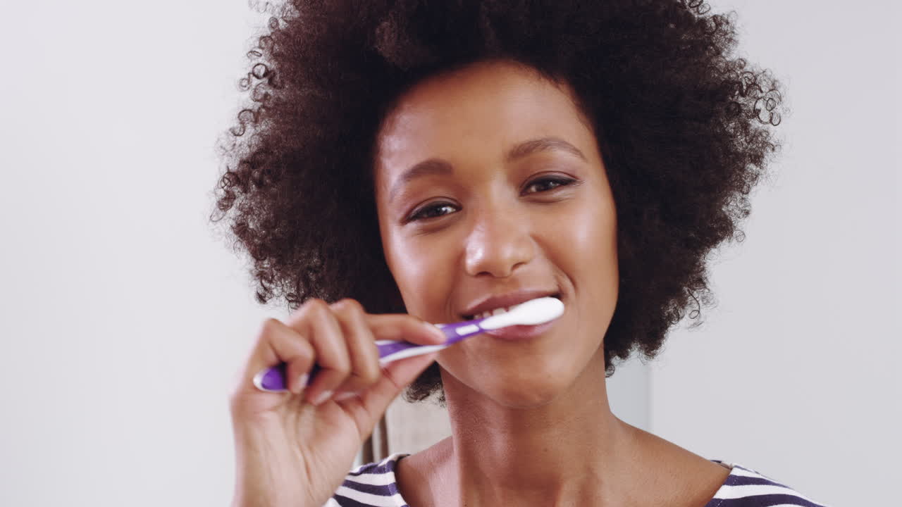 tiempo para limpiar los dientes y respirar fresco