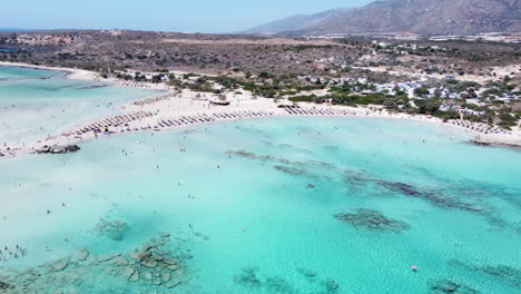 Océano-Azul-Y-Playa-Paradisíaca-En-La-Pintoresca-Playa-De-Elafonissi,-Creta,-Grecia