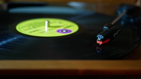 Modern-Gramophone-playing-a-record,-close-up