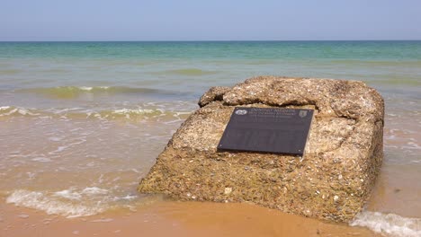 Einrichtung-Von-Omaha-Beach-Combat-Medics-Memorial-Normandie-Frankreich-Stätte-Des-Zweiten-Weltkriegs-D-Day-Invasion-Der-Alliierten