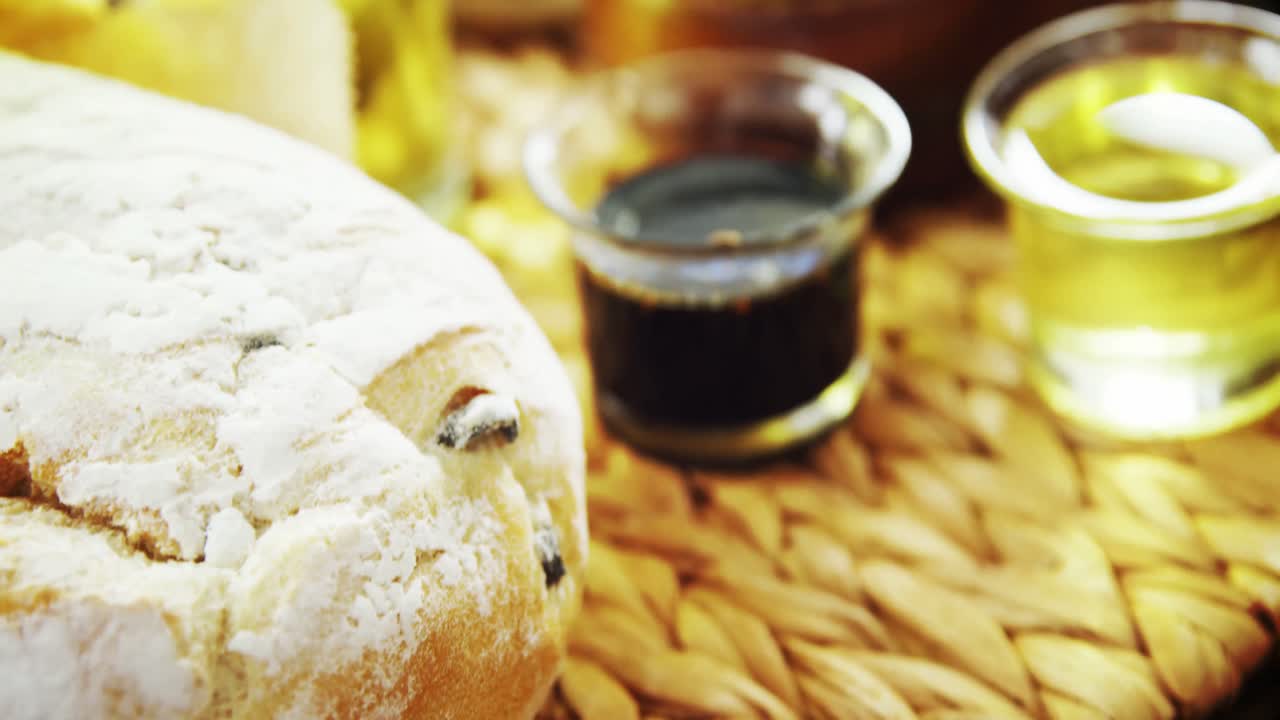 재료 녹색 올리브, 기름, 콩 소스 및  ⁇