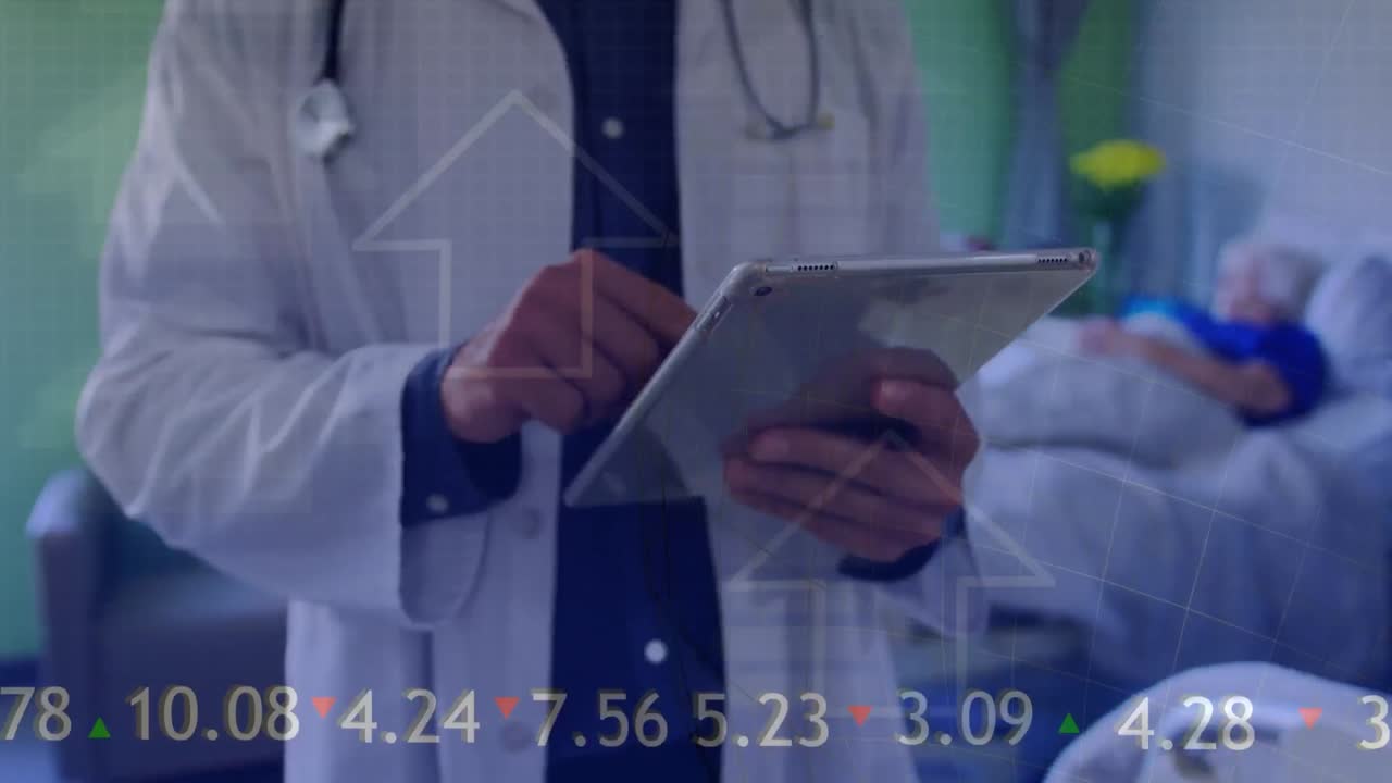 animación de procesamiento de datos sobre médico caucásico con paciente