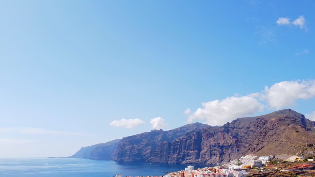 ⁇ 은 날 에 테네리페 의 산티아고 델 테이데 를 드러내는 공중  ⁇ 트 다운