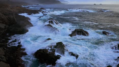 Drone-Shot-of-Pacific-Coast-Cliffs-in-Big-Sur-and-Carmel-Highlands-California