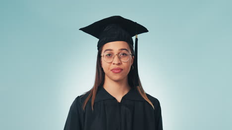 pulgares hacia abajo, graduación y préstamos estudiantiles