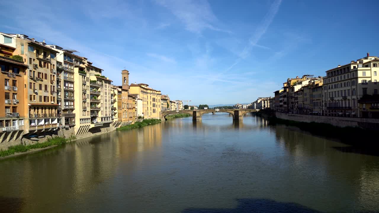 puente de la santa trinidad de florencia desde el viejo puente ponte vecchio
