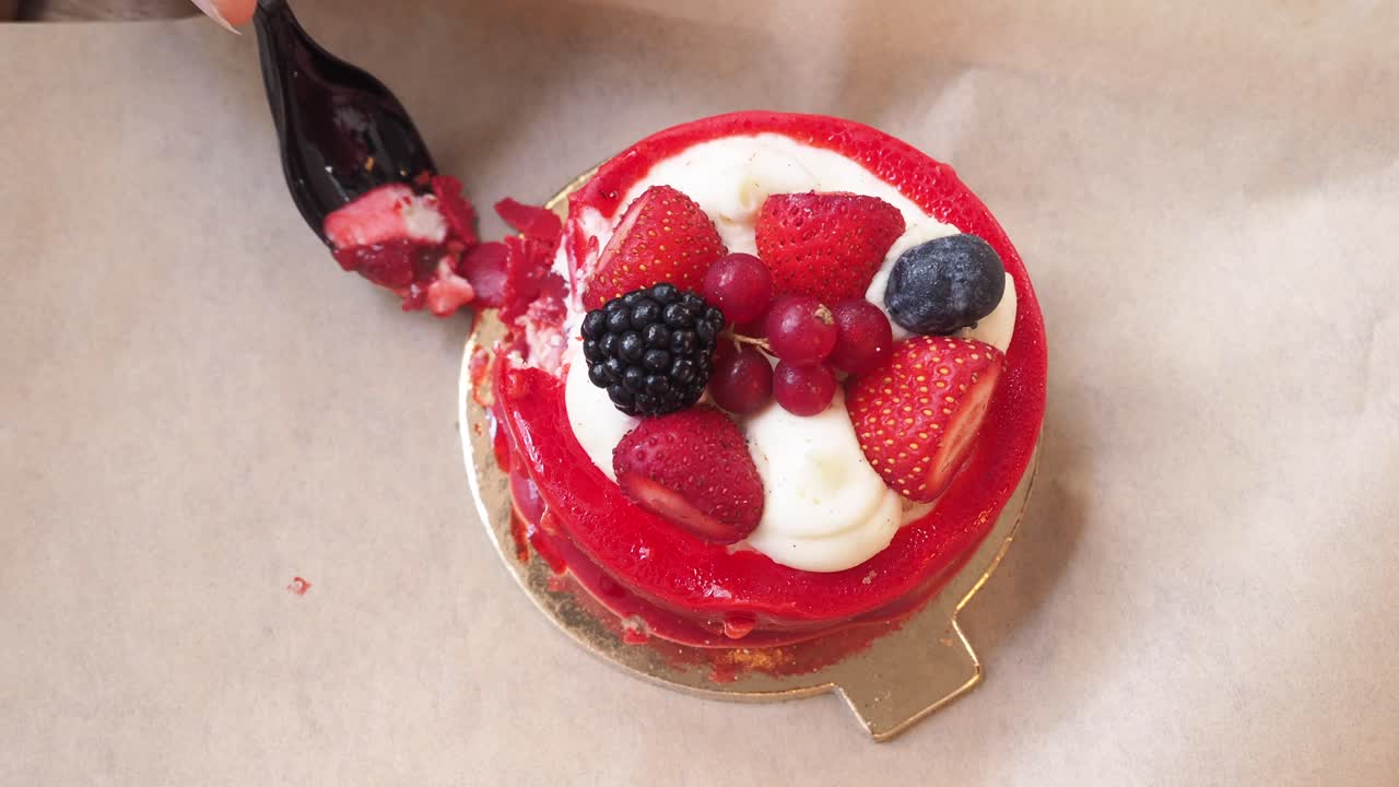 Red Velvet Cake with Berries