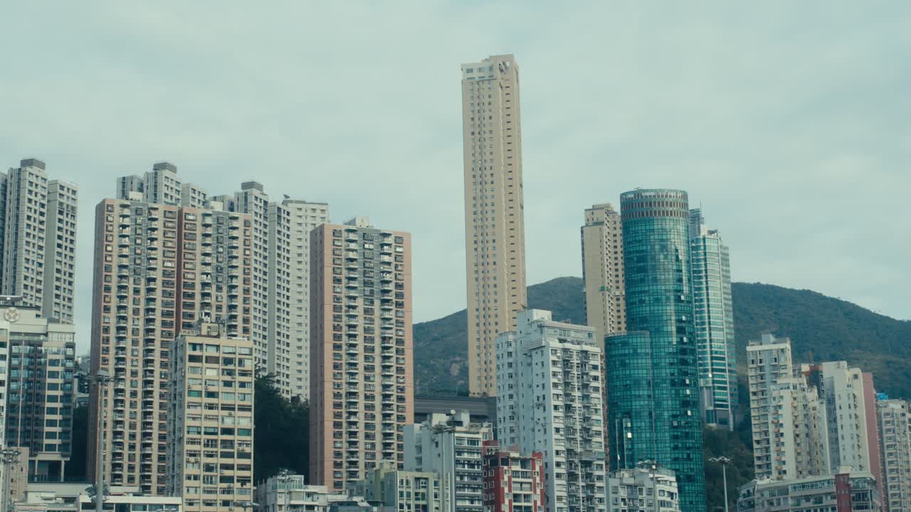 Horizonte de Happy Valley Hong Kong com vista para o Distrito do Hipódromo Urbano.