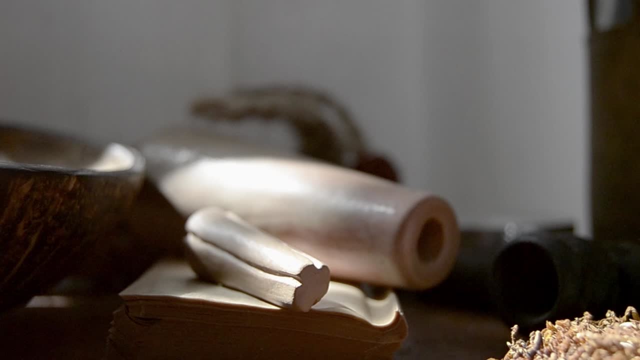 흡연 장비의 세련된 콜라주