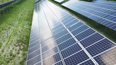 Aerial-footage-of-a-large-solar-array-in-the-midwest