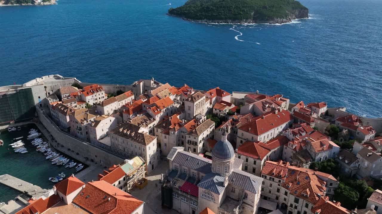 Vista aerea del centro storico di Dubrovnik, Croazia