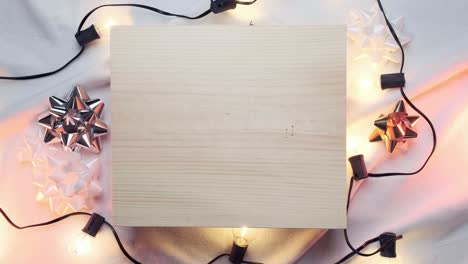 caja cerrada con luces alrededor
