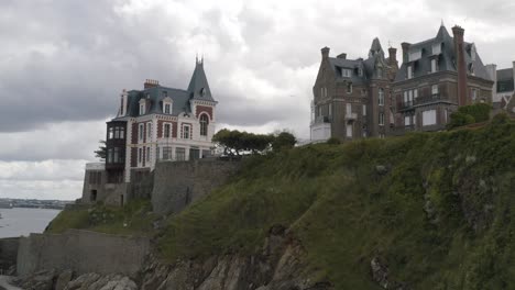 historic mansions on a cliffside