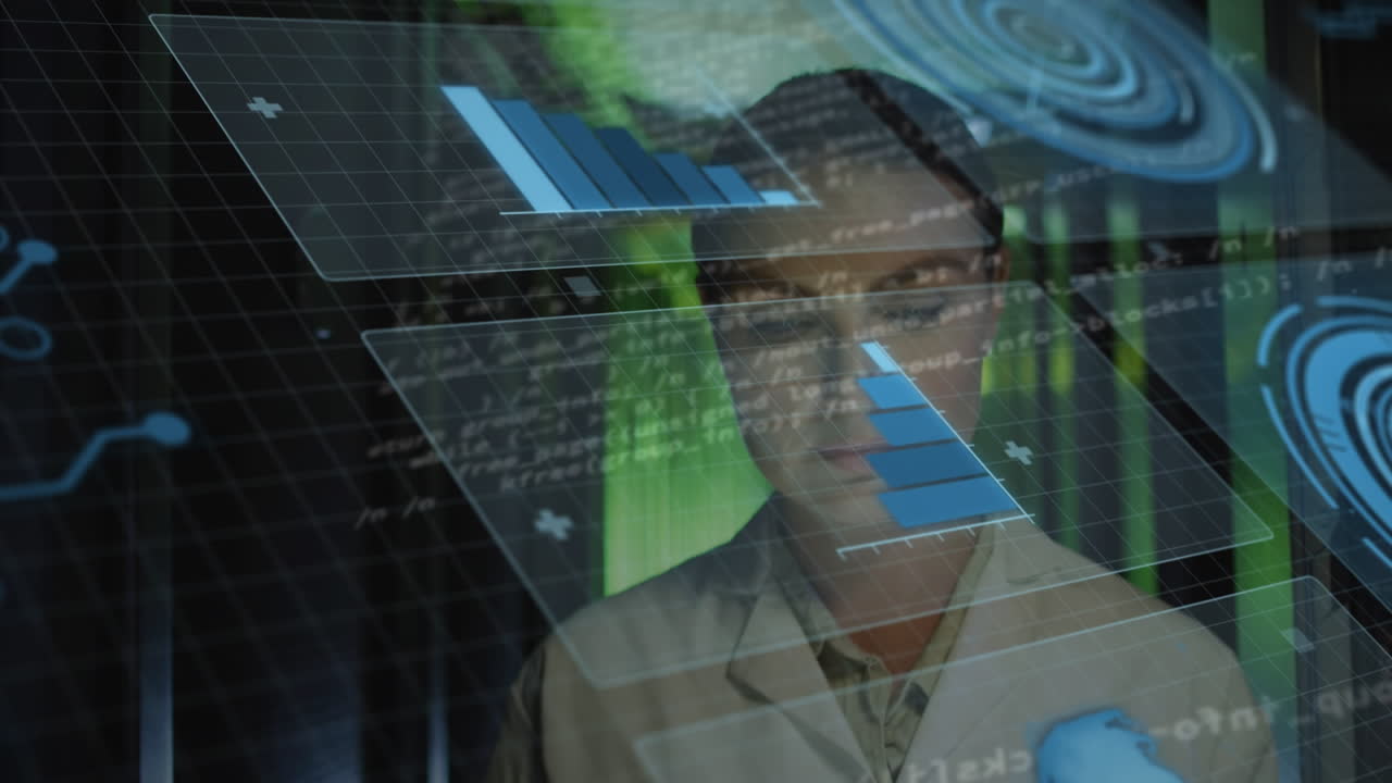 animación de gráficos y procesamiento de datos sobre mujer caucásica trabajando en la sala de servidores de computadora