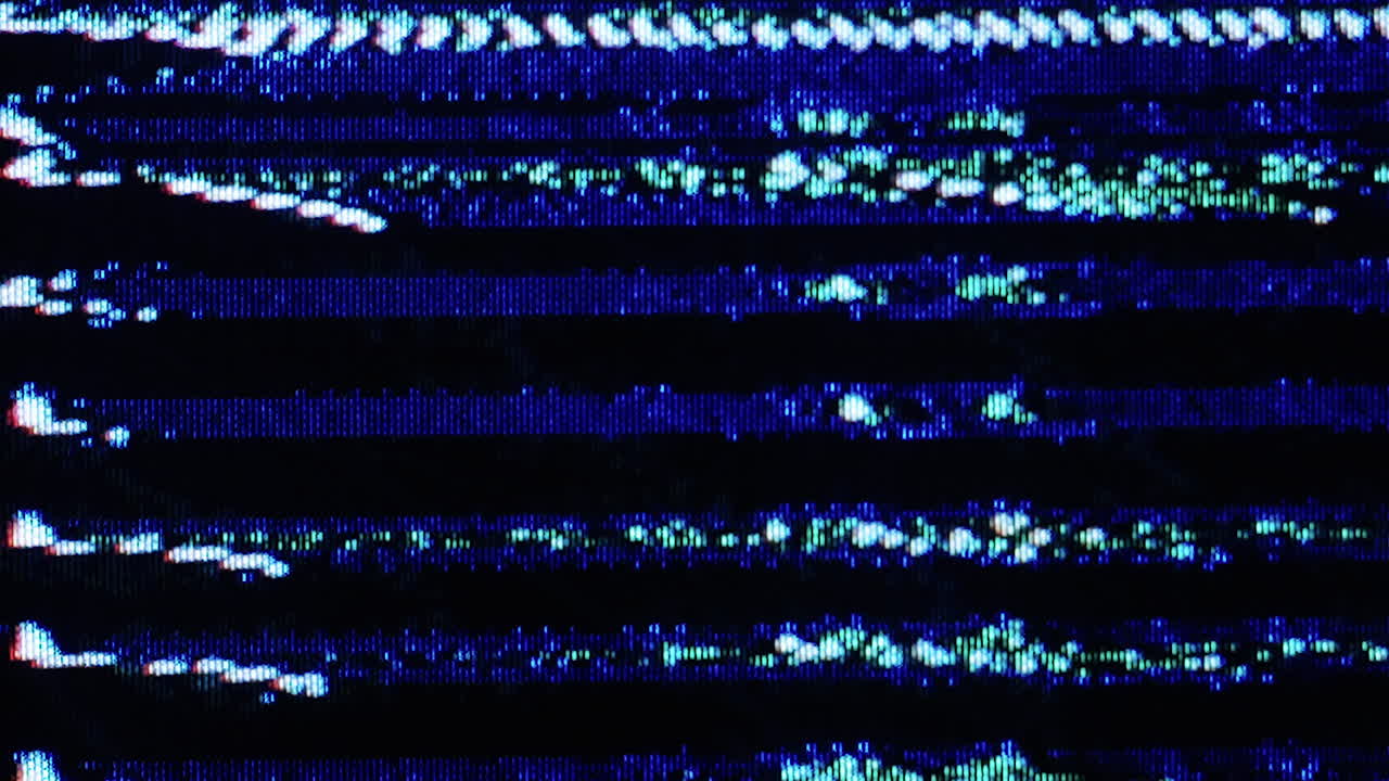 estática auténtica de la televisión de tubo con líneas defectuosas y degradación de la señal