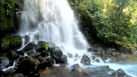 rock formations at the bottom natigbasan falls