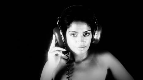 Woman-Headphones-Filtered-16