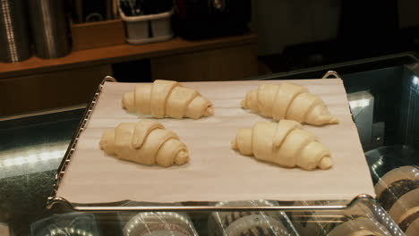 freshly baked: a perfect bread baking process captured