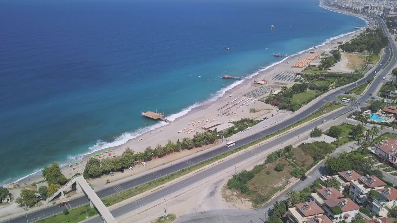 vista aérea de la playa de la ciudad costera