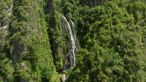 waterfall reveal at ca n san crist bal