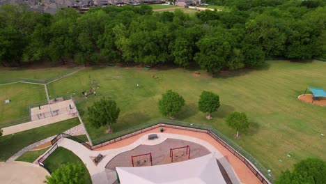 自由狗公園的空中拍攝 位於德克薩斯的獎杯俱樂部