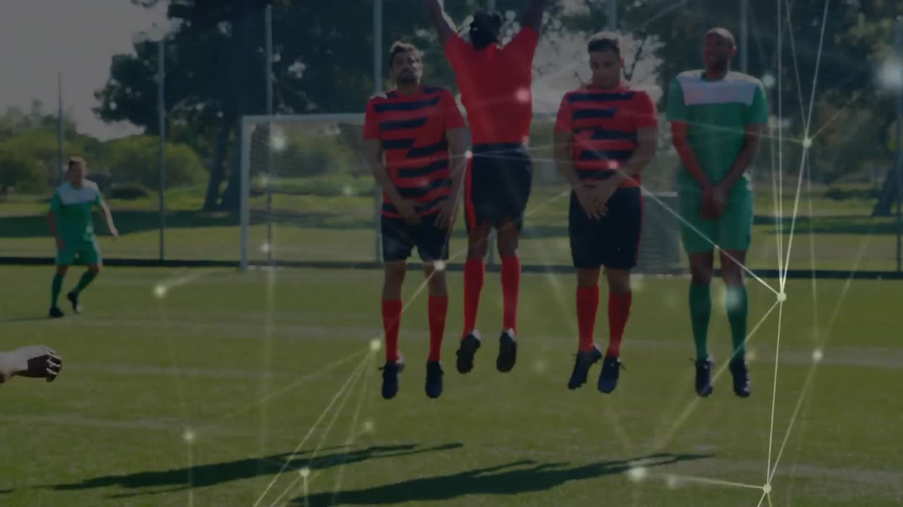 축구 경기장에서 연습하는 축구 선수들에 대한 연결 네트워크의 활성화